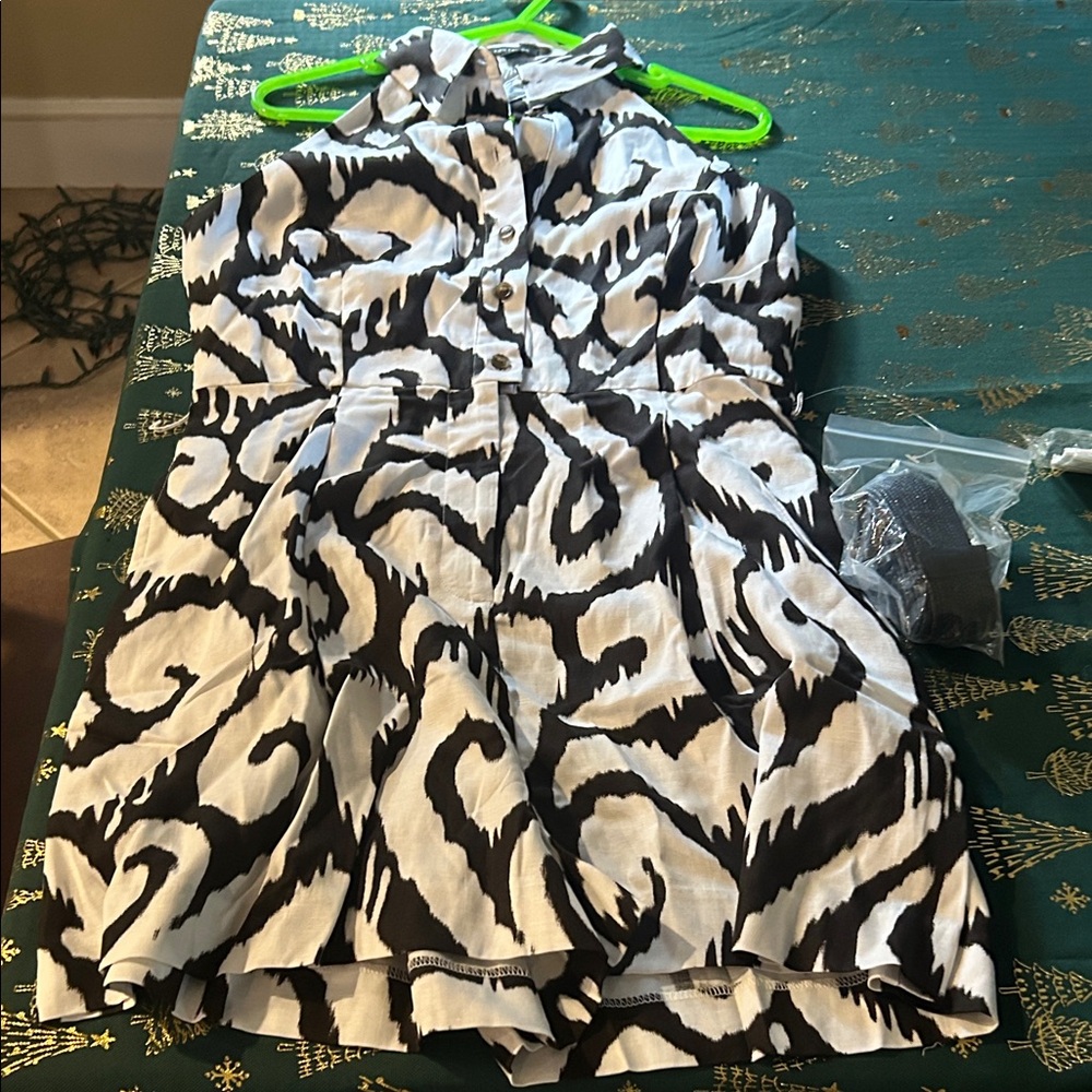 Black and White Patterned Sleeveless Romper